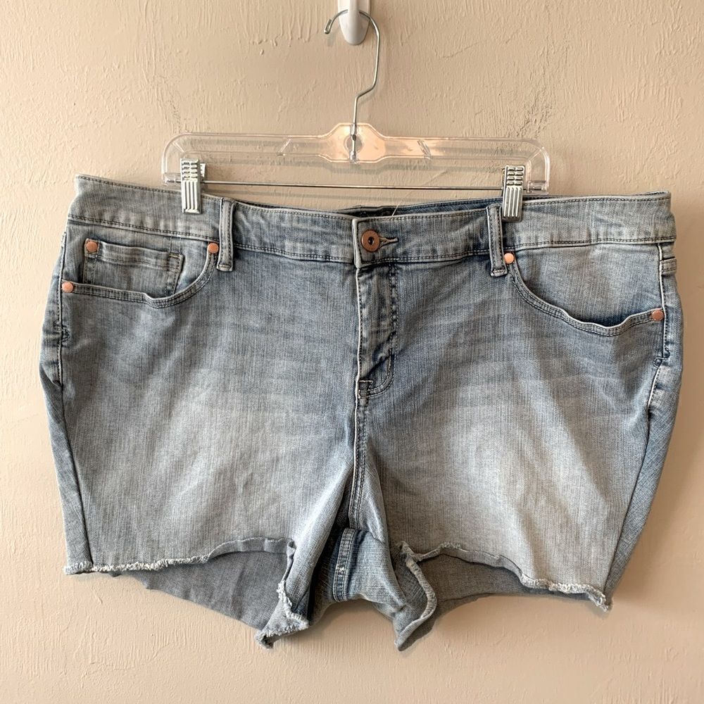 Torrid denim cut off shorts size 24‎